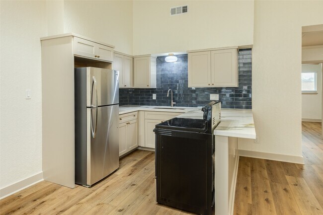 Photo - 2305 55th St Unidad 4