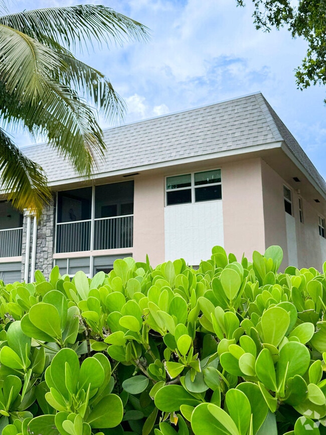 Building Photo - 18081 SE Country Club Dr Unit 126 Rental