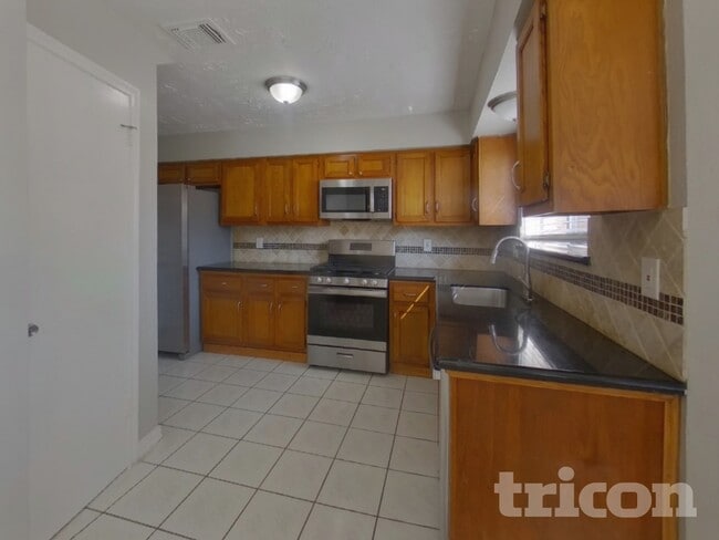 Photo - 19910 Faye Oaks Dr