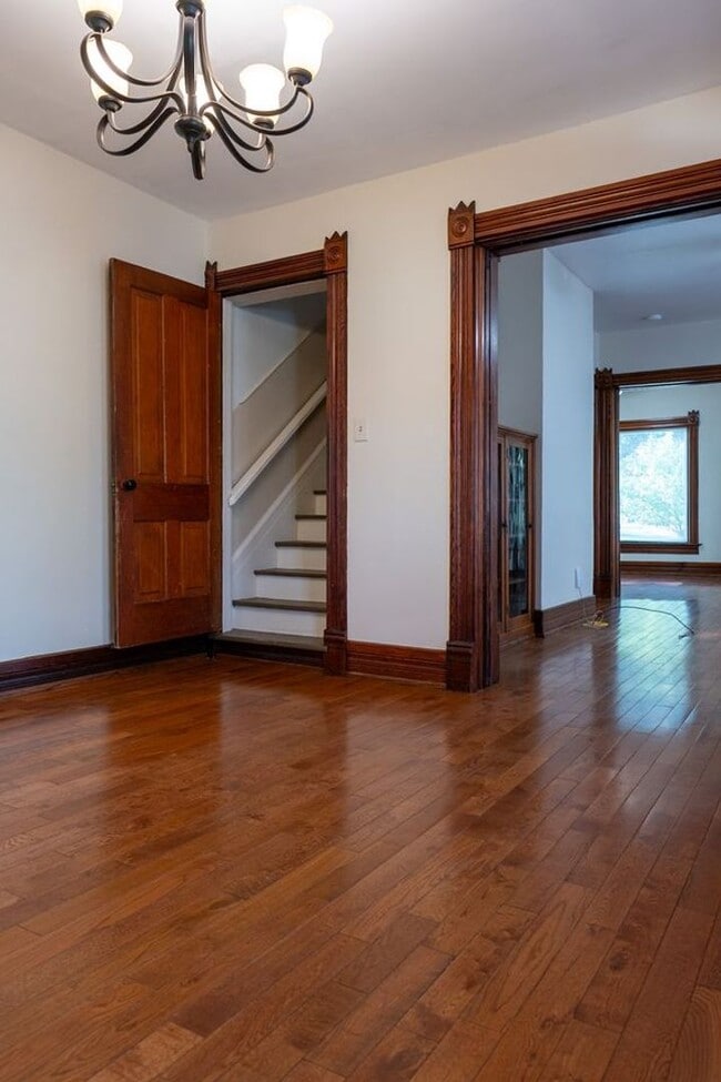Photo - Beautiful home on West Wooster in Bowling Green