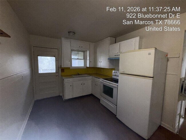 Photo - 920-922-922 Bluebonnet Dr E