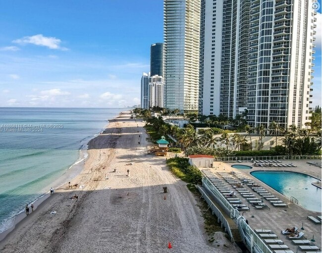 Photo - 19201 Collins Ave Unidad 611