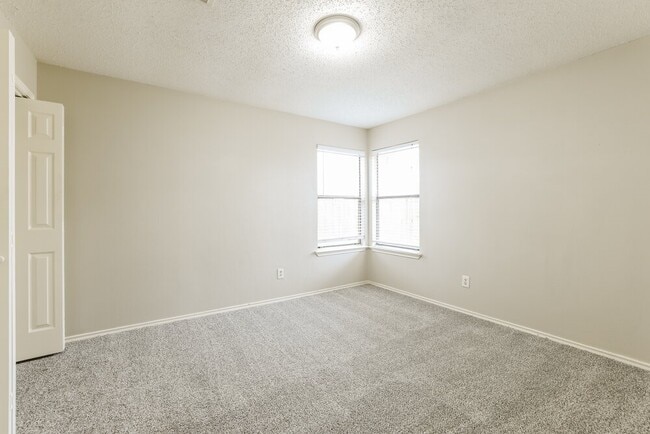 Photo - 4303 Hawk Meadow Dr