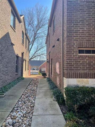 Photo - 324 Tallgrass Ln