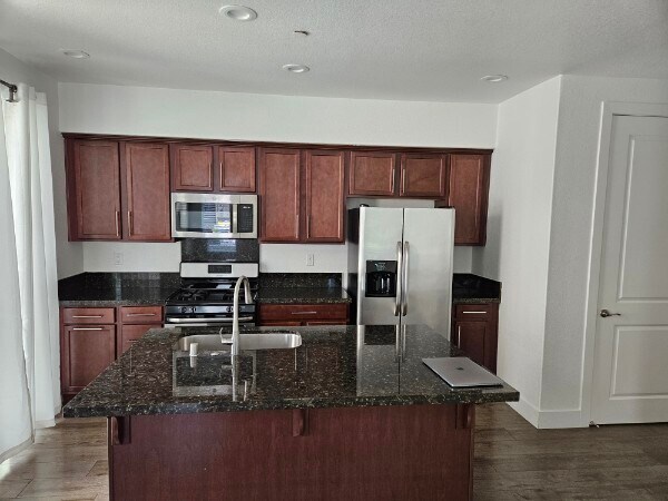 Photo - 1660 Spring St