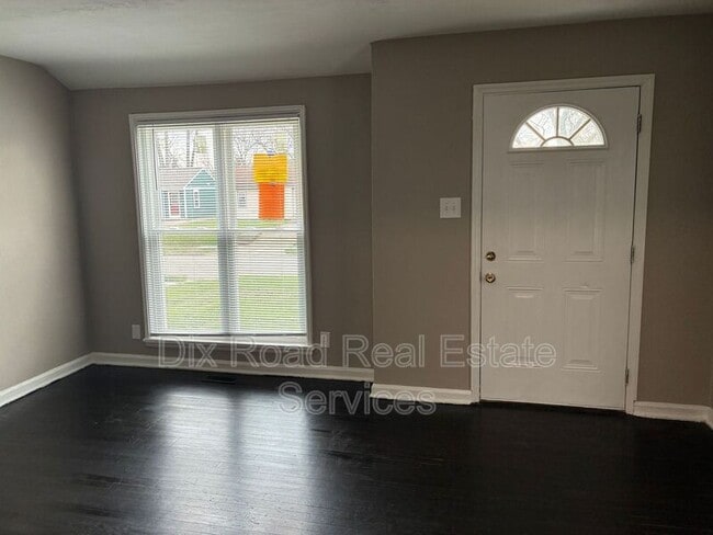 Photo - 729 Cleverly Rd