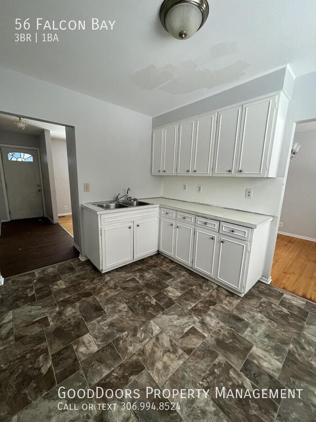 Photo - 56 Falcon Bay