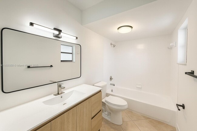 Photo - 1250 Lincoln Rd Unidad 203