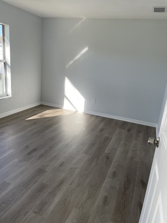 Master bedroom - 3 Pecan Pass Trce