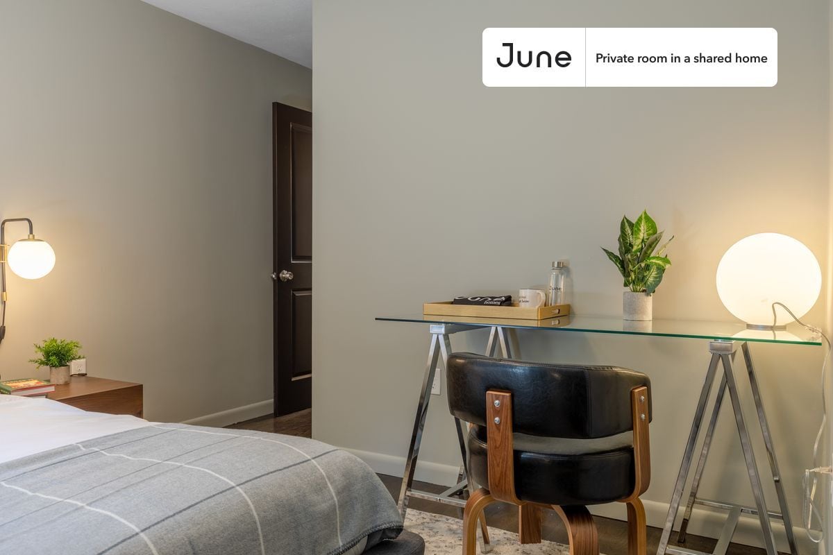 Private bedroom in 6 bed/4 bath Home - Private bedroom in 6 bed/4 bath Home