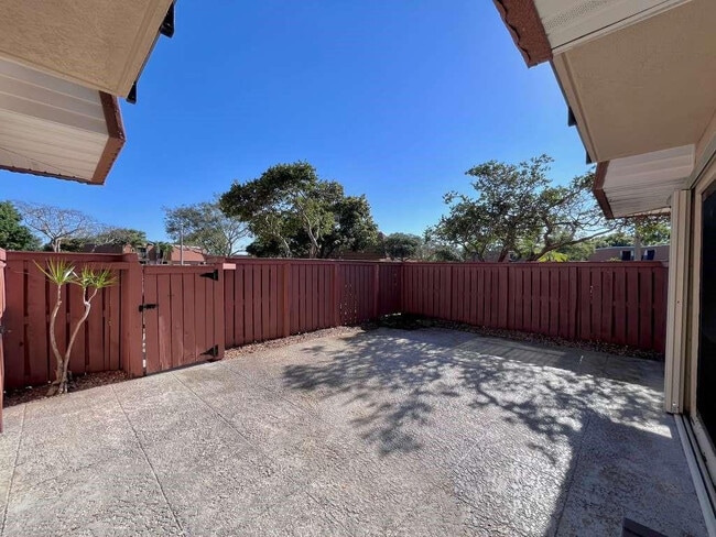 Photo - 2971 Waterford Dr S