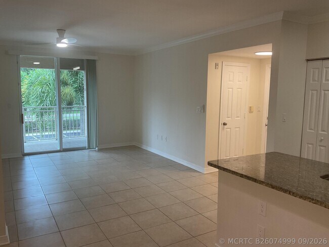 6505 Emerald Dunes Dr Unidad 204