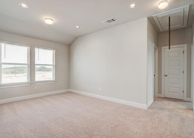 Photo - 130 Hidden Branch Cv