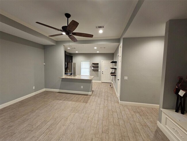 Photo - 310 Munson St