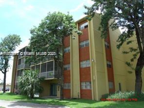 Building Photo - 3610 NW 21st St Unit 409 Rental