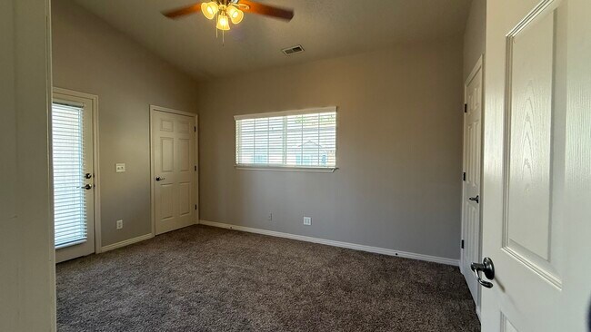 1174 S. Meadow Fork Rd. 6 Unidad Master