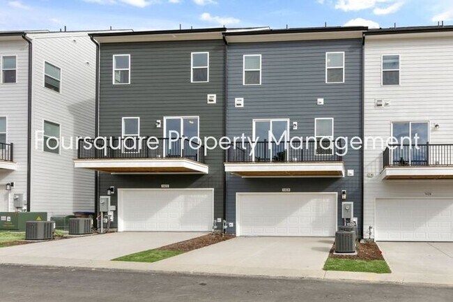 Photo - Town Home! | Entry Level Guest Suite With ...