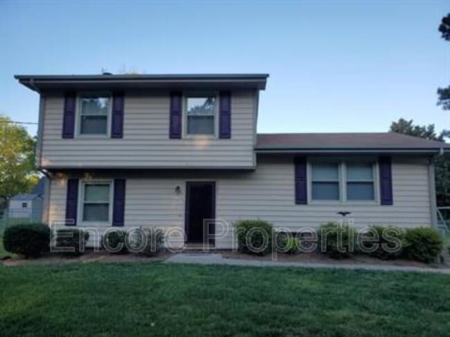 Building Photo - 1125 Bermuda Run