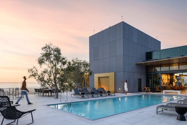 1717 Webster