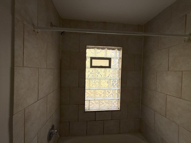 Photo - 2828 Blaisdell Ave Unidad 2 Bedroom Apartment