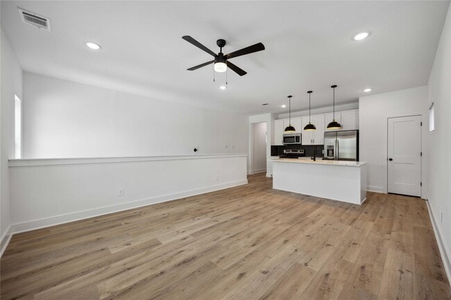 Building Photo - 8017 Cora St