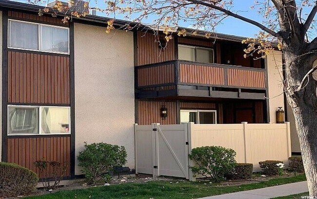 Photo - 175 Garden Park Dr