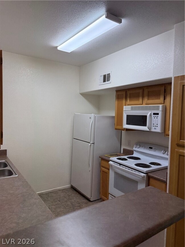 Photo - 45 Maleena Mesa St Unit 613