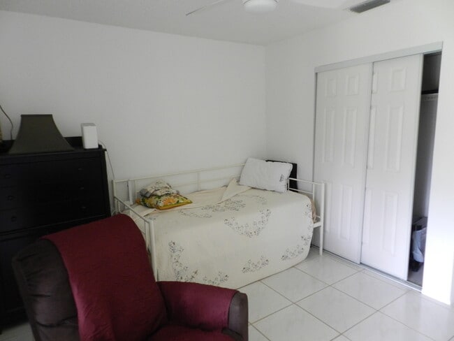 Photo - 154 Pinto Palm Ct