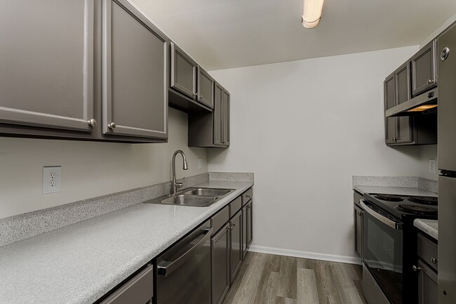 Hollin Ct 1 bedroom - The Oakley at Spring Creek