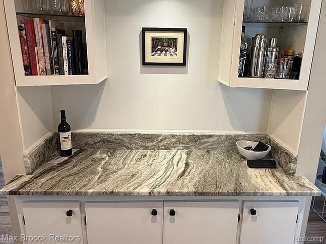 Photo - 42556 Plymouth Hollow Dr