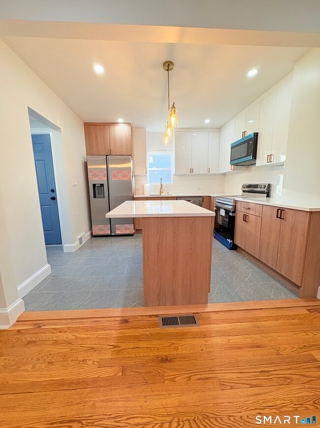 Photo - 172 Swanson Ave