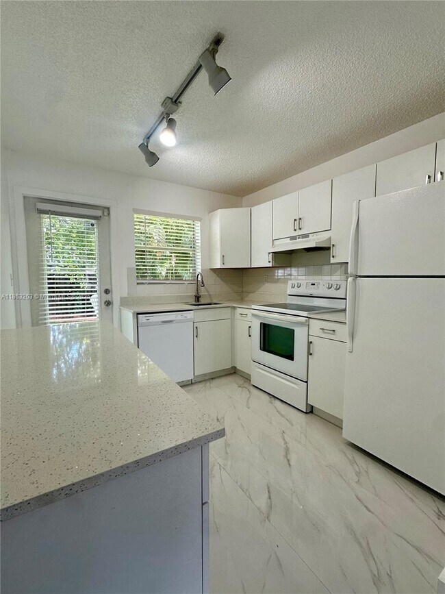 Photo - 1831 SW 24th St Unit 0