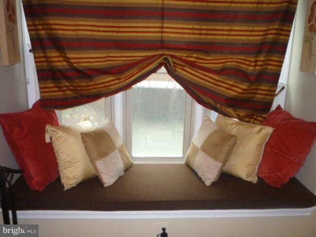 Photo - 2540 Fairfax Dr