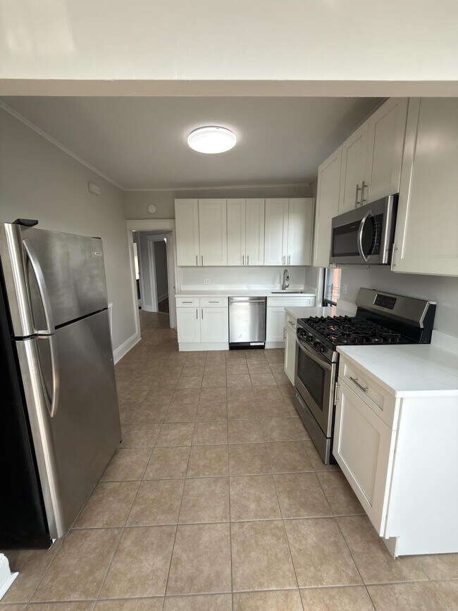 Photo - 34-37-37 9th St Unit 3