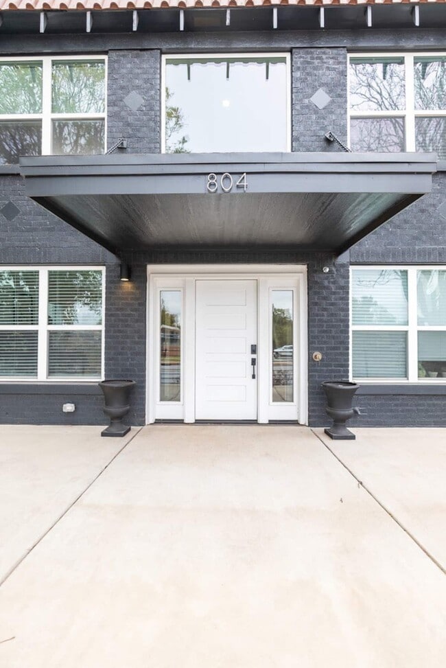 Photo - 808 NW 23rd St Unidad 1