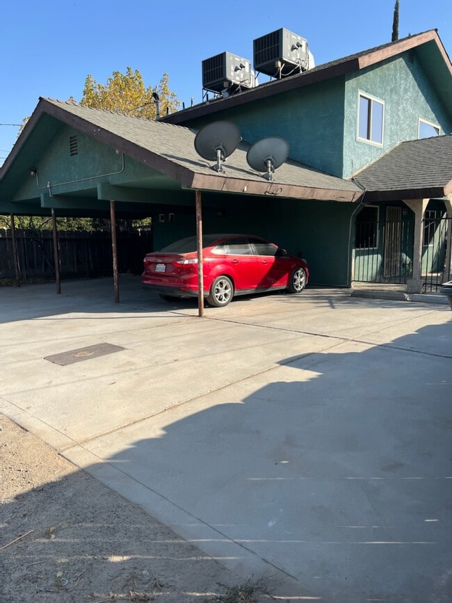 Photo - 329 W Wilson St Unit #102