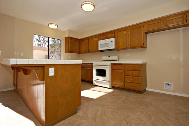 Photo - Beautiful 4BR/2.5BA Condo in Tanglewood!!!