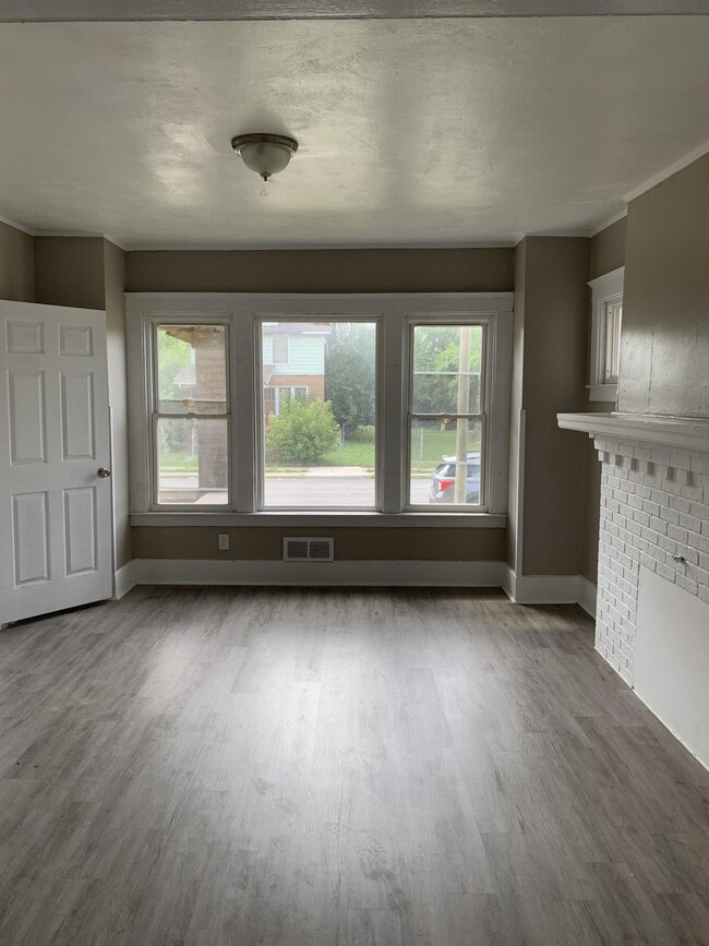 Photo - 1500 Clairmount Ave