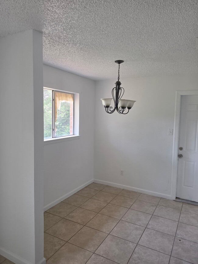 Photo - 11002 Clear Fork Dr