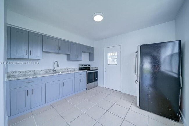 Photo - 5613 SW 27th St Unidad 1-2