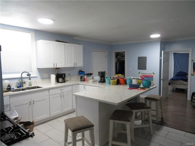 Photo - 3923 Normandie Ave