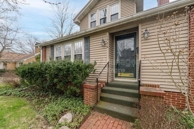 Photo - 1526 Royce Ave