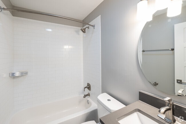 3BR, 2BA - 1,175SF - Bathroom