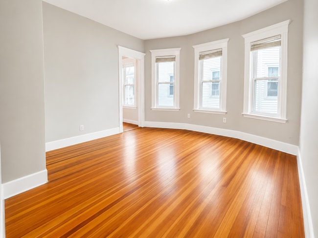 Building Photo - 20 Dowse St Unit 2