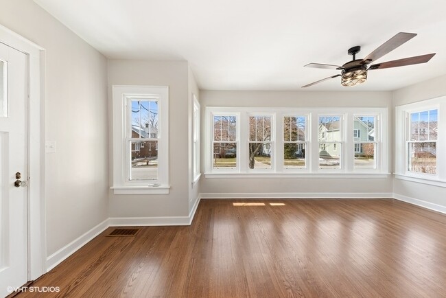 Photo - 133 S Vail Ave