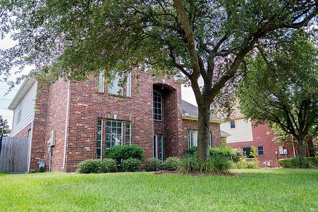 Building Photo - 8803 Wheatland Dr