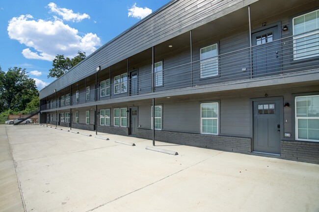 Building Photo - 3448 Elgin St Unit 5