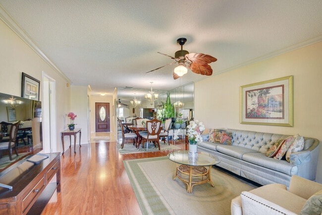 Photo - 219 Lake Meryl Dr