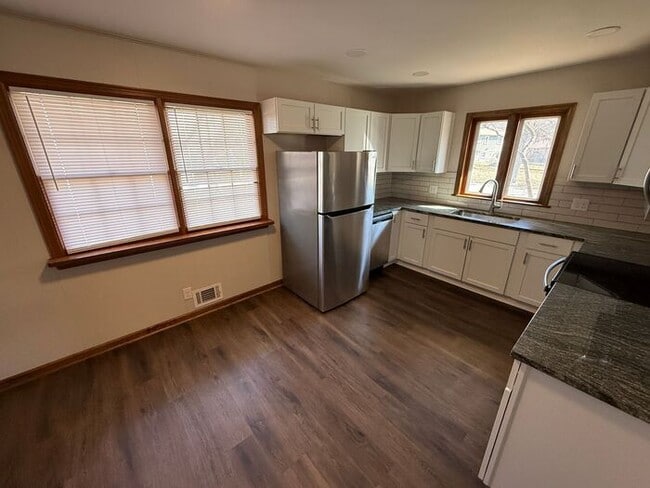 Photo - 3BR/2BA w/ Finished Basement + Fenced Yard in Raytown