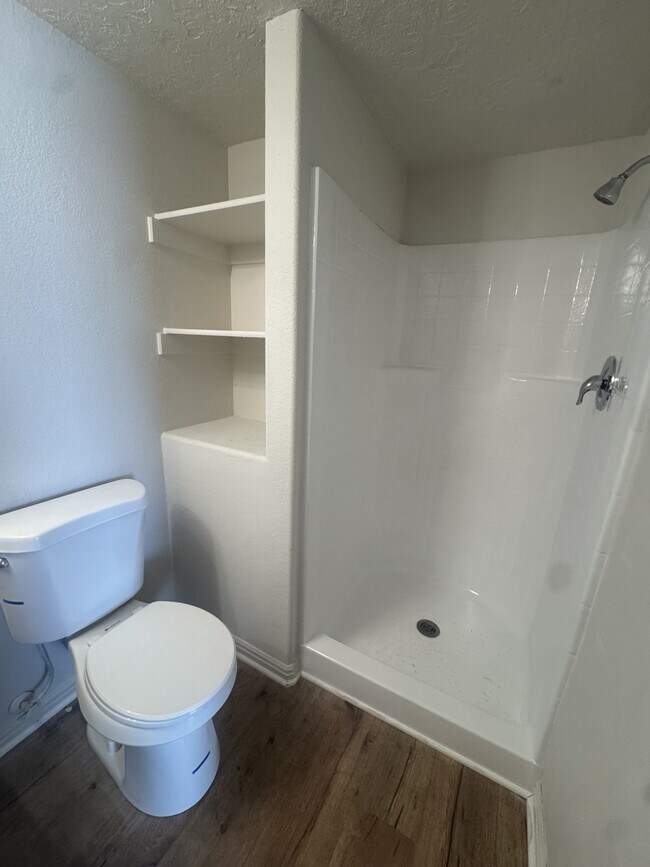 Photo - 1122 E 300 S